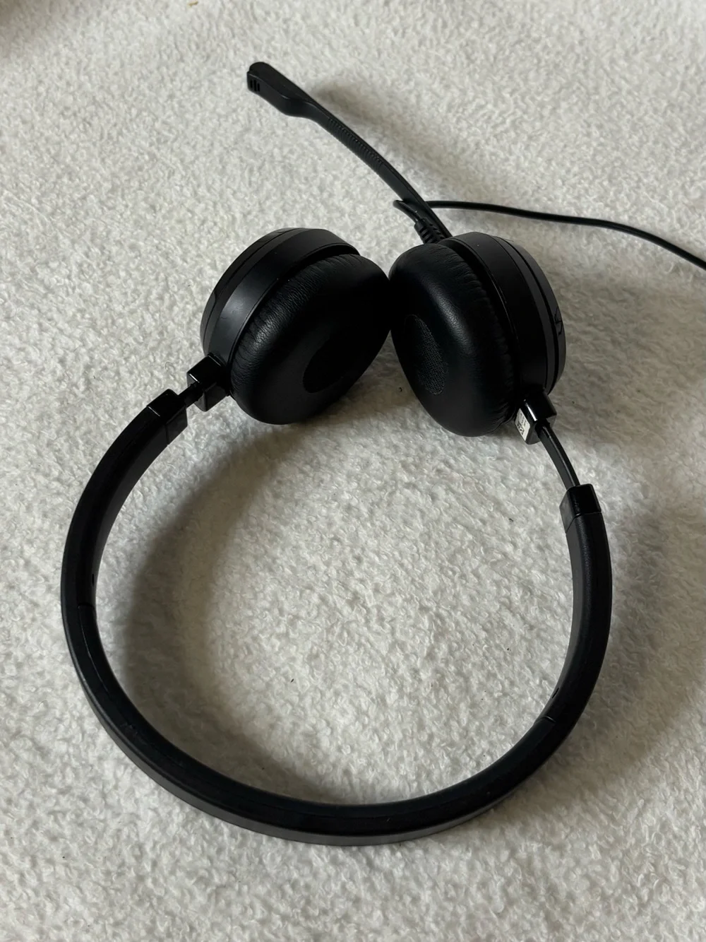 Dell pro stereo Black Wired Over-Ear Headphones - Comfortable Sound